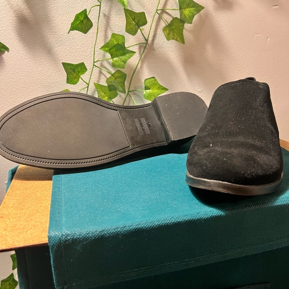 TOMS “suede” loafers - Picture 2 of 6